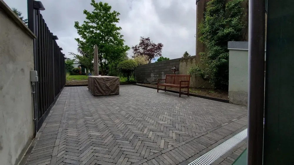 Aménagement et rénovation extérieure à Attert